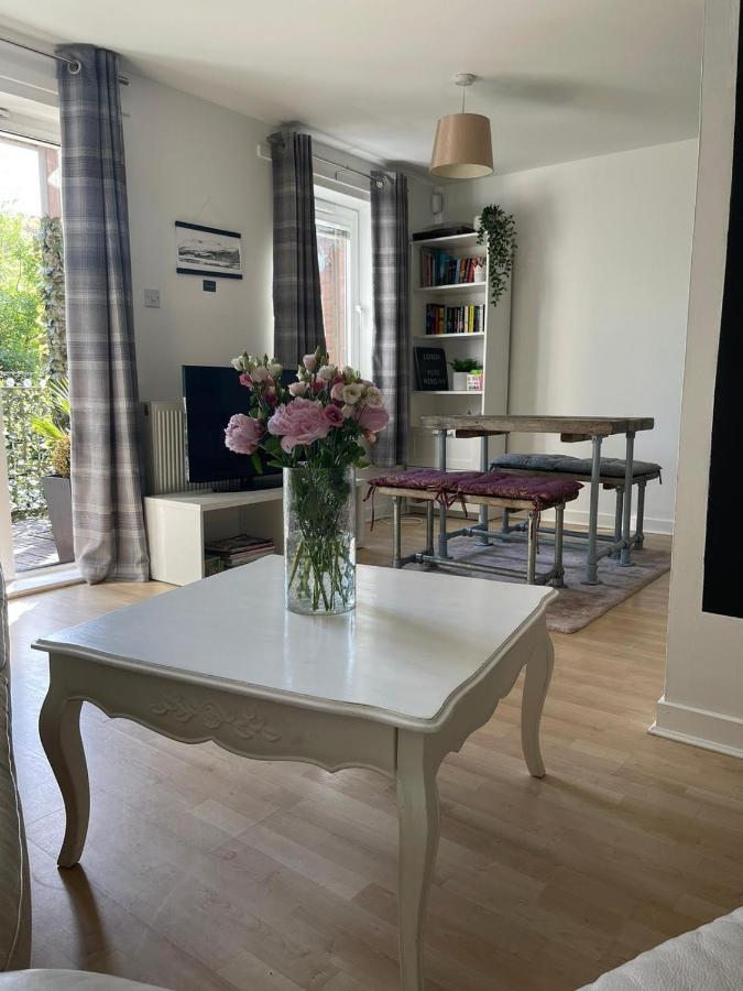 Pass The Keys Lovely 2Bedroom Flat With Balcony Эдинбург Экстерьер фото